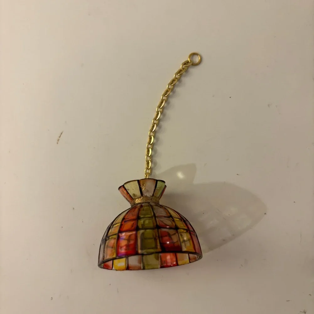 VTG Dollhouse Miniature Tiffany Style Hanging Lamp Shade & Porcelain Smalls Lot
